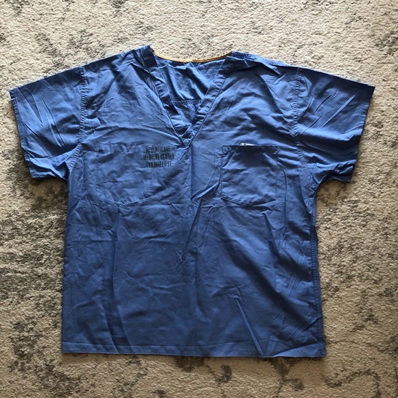 Classic blue Atlanticare Medical Center scrubs top - Picture 6 of 6